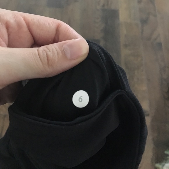 Lululemon Seek The Heat Crop (6) - Picture 7 of 7